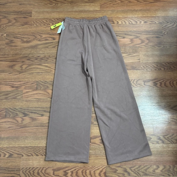 All in Motion Pants - Picture 2 of 2